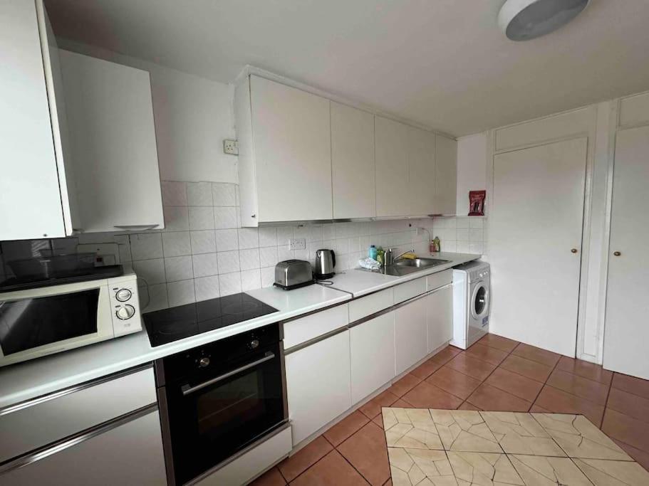 Prp Pennack Road Peckham * Londen