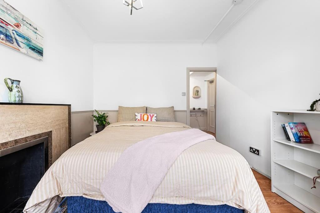 Brand New 3 Bedroom Flat In Apartamento *