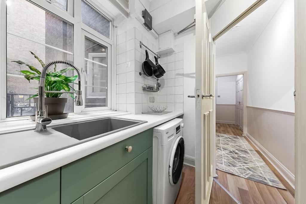 Brand New 3 Bedroom Flat In Apartamento Londres