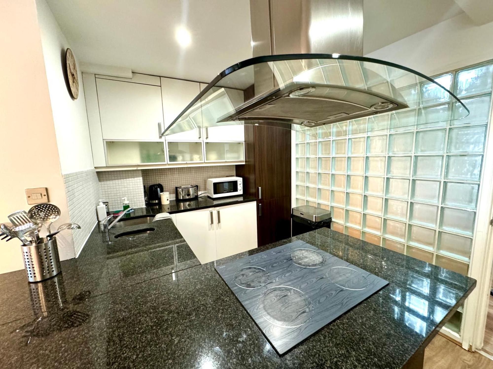 The Crib - 3 Bedroom Central By Wild Apartamento