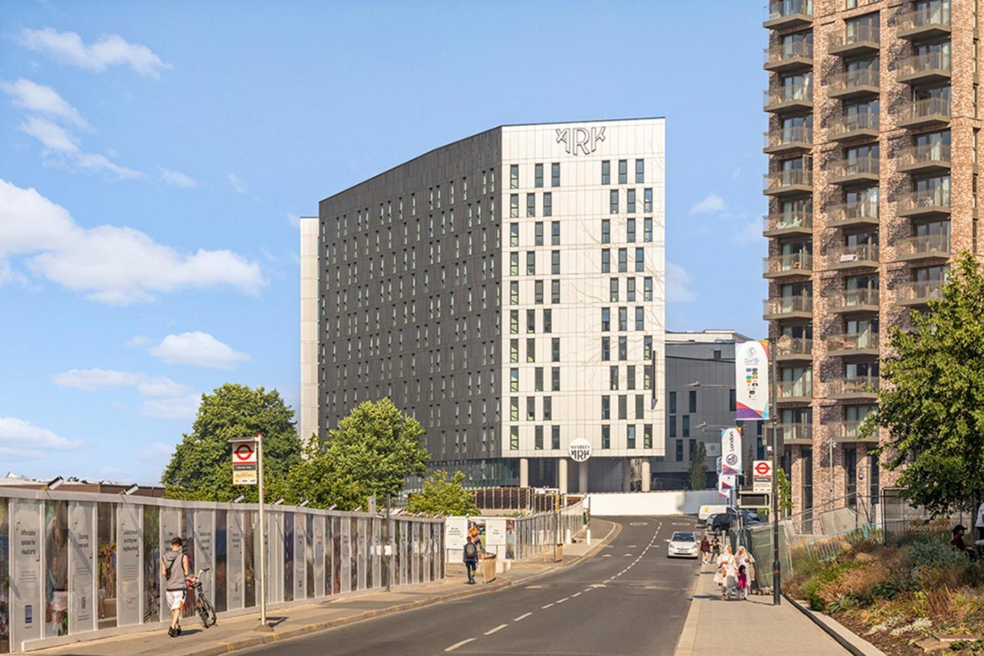 Ark Wembley Apartahotel
