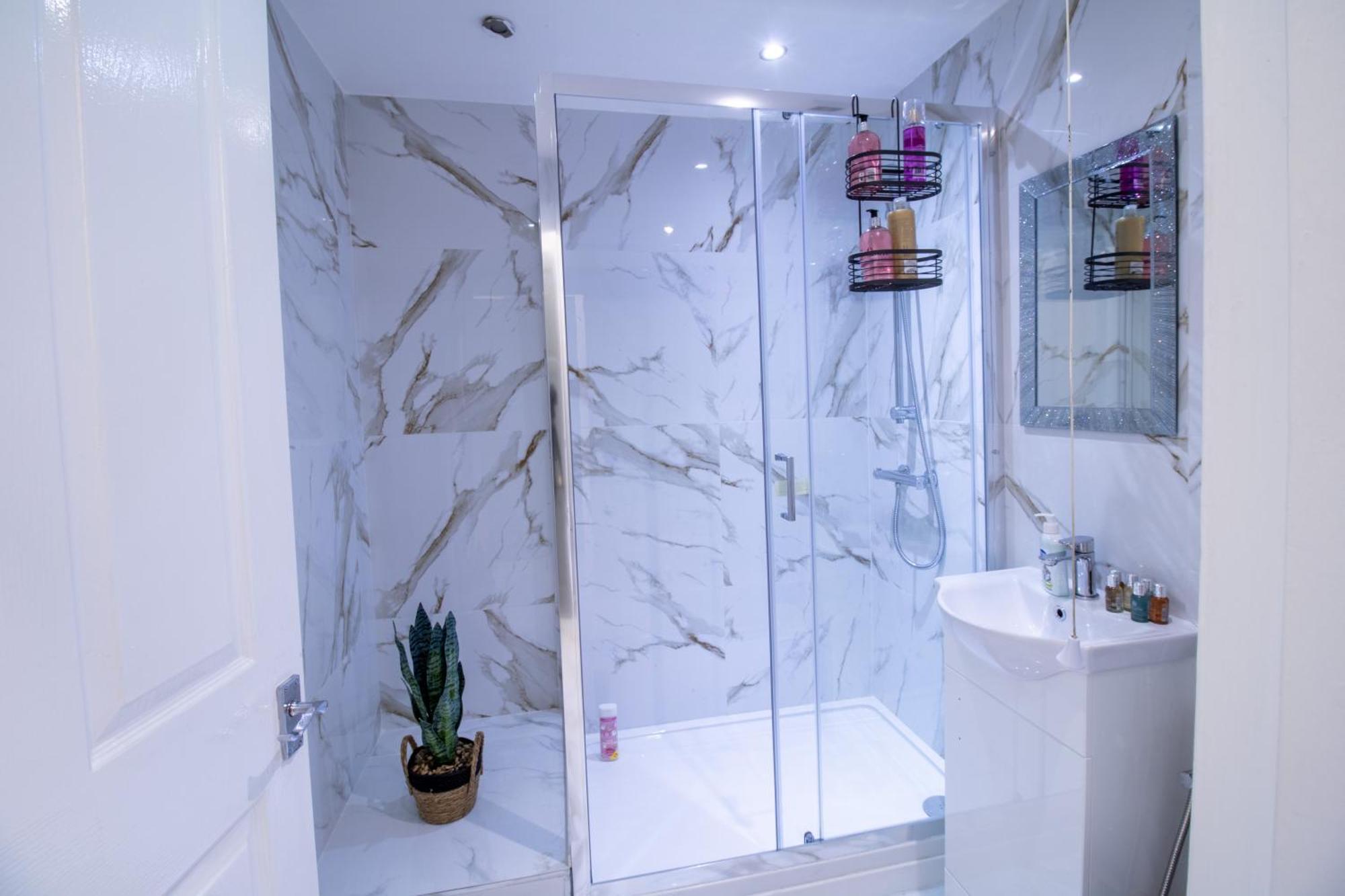 Elegant 3-bedroom On Oxford Street 2gc *