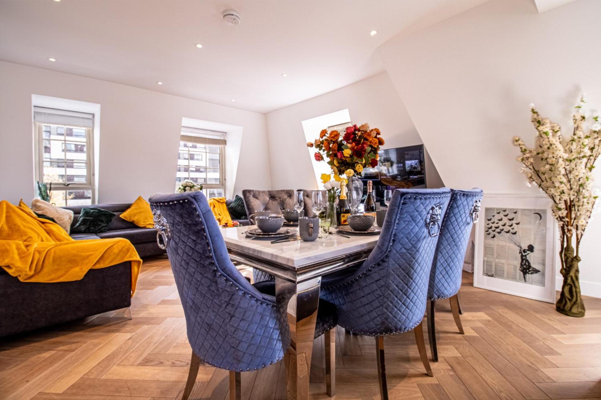 Elegant 3-bedroom Penthouse In Marble Arch 70 Apartamento