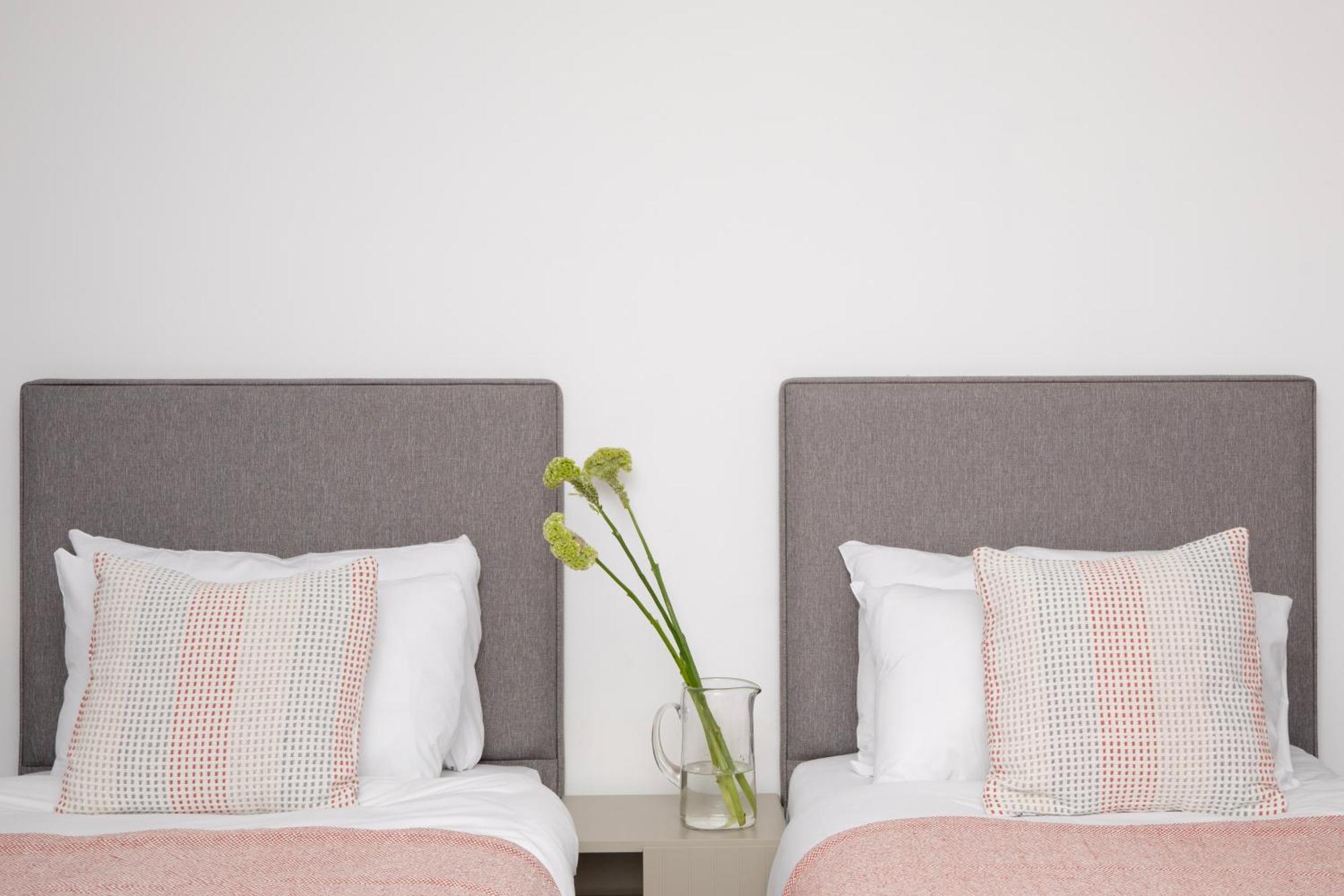 Bob W Tower Hill Residences Apartamento