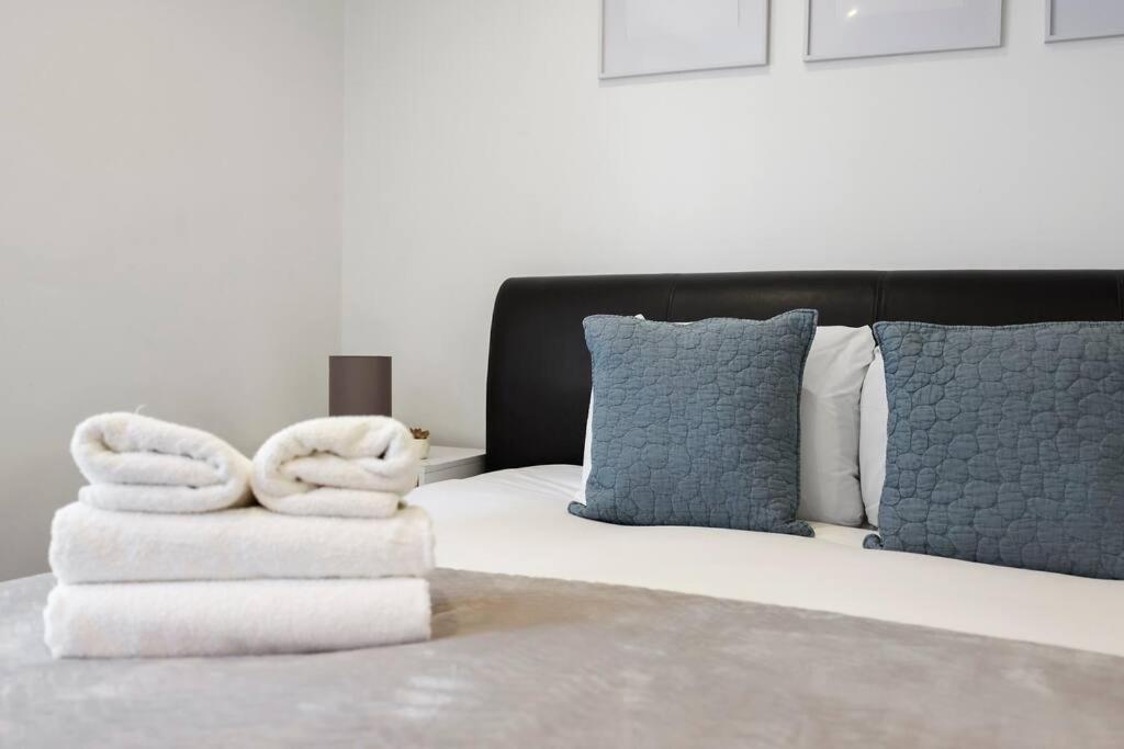 Cozy Private 1-bedroom Short Term & Flexible Renting Hoxton With Free Wifi