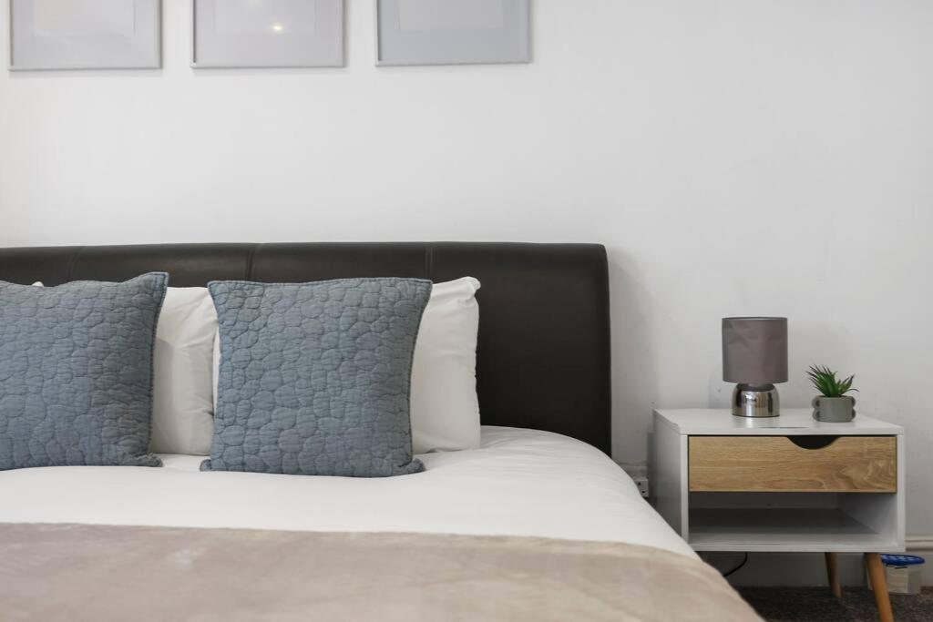 Cozy Private 1-bedroom Short Term & Flexible Renting Hoxton With Free Wifi Londres
