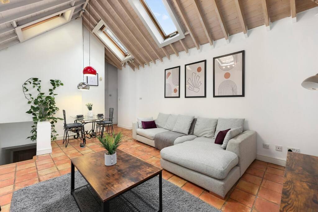 Cozy Private 1-bedroom Short Term & Flexible Renting Hoxton With Free Wifi Appartement *
