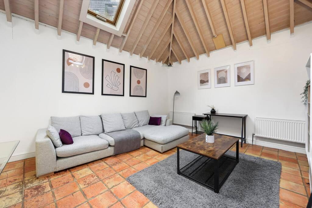 Cozy Private 1-bedroom Short Term & Flexible Renting Hoxton With Free Wifi Appartement *