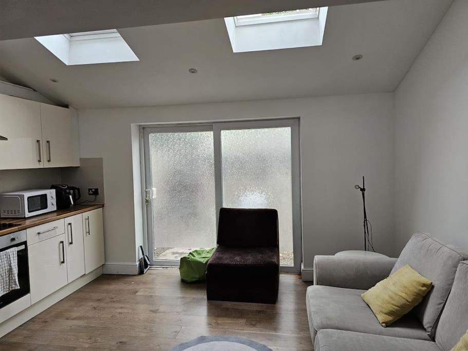 Beautiful Garden Flat Near Londen