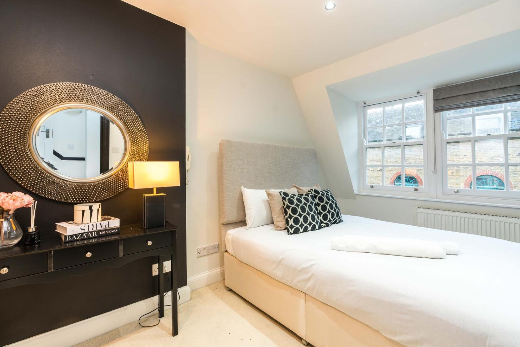 Buckinghampalace-belgravia-saintsjames-trafalgar Square-victoria Villa *
