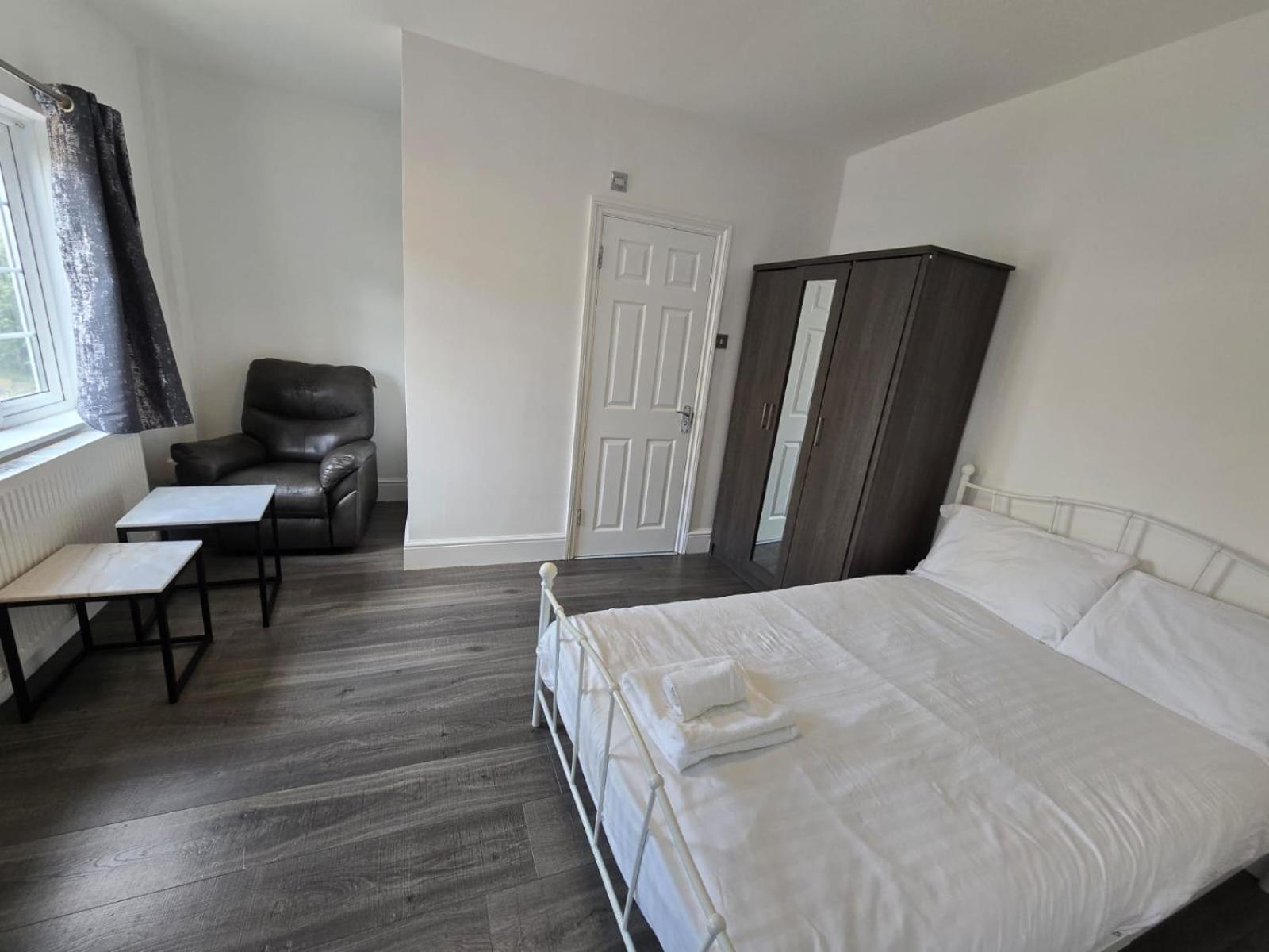 Limehouse Townhomes Modern 4-bedroom, 3-bathroom Townhome With A Private Garden Hébergement de vacances