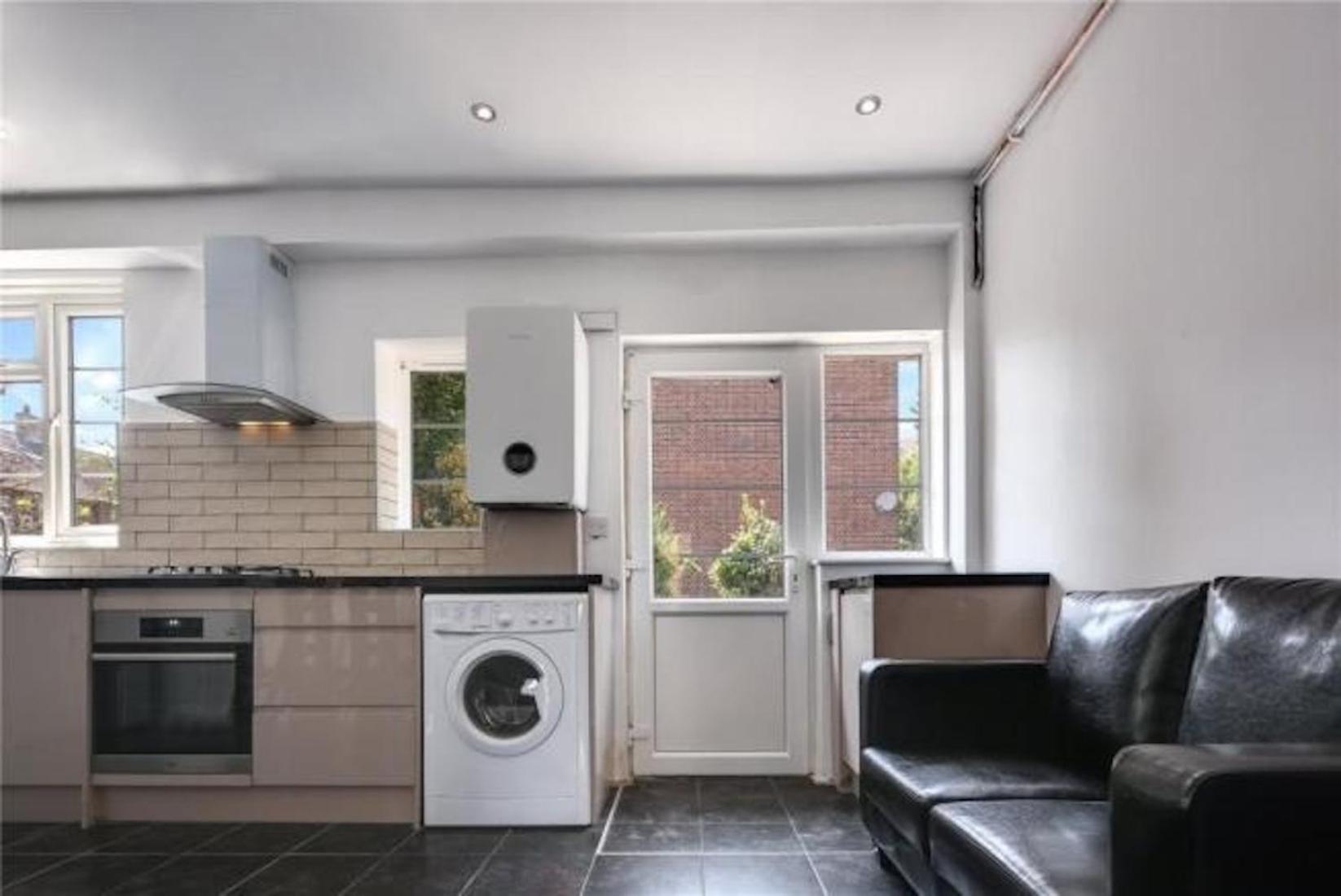 Hébergement de vacances Limehouse Townhomes Modern 4-bedroom, 3-bathroom Townhome With A Private Garden Londres
