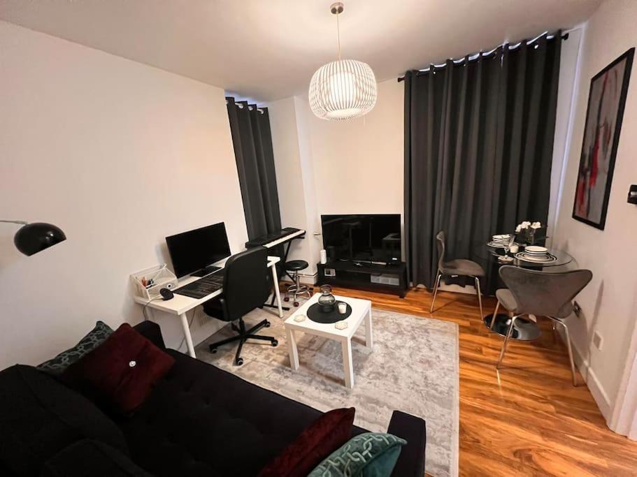 Beautiful Flat One Bedroom In