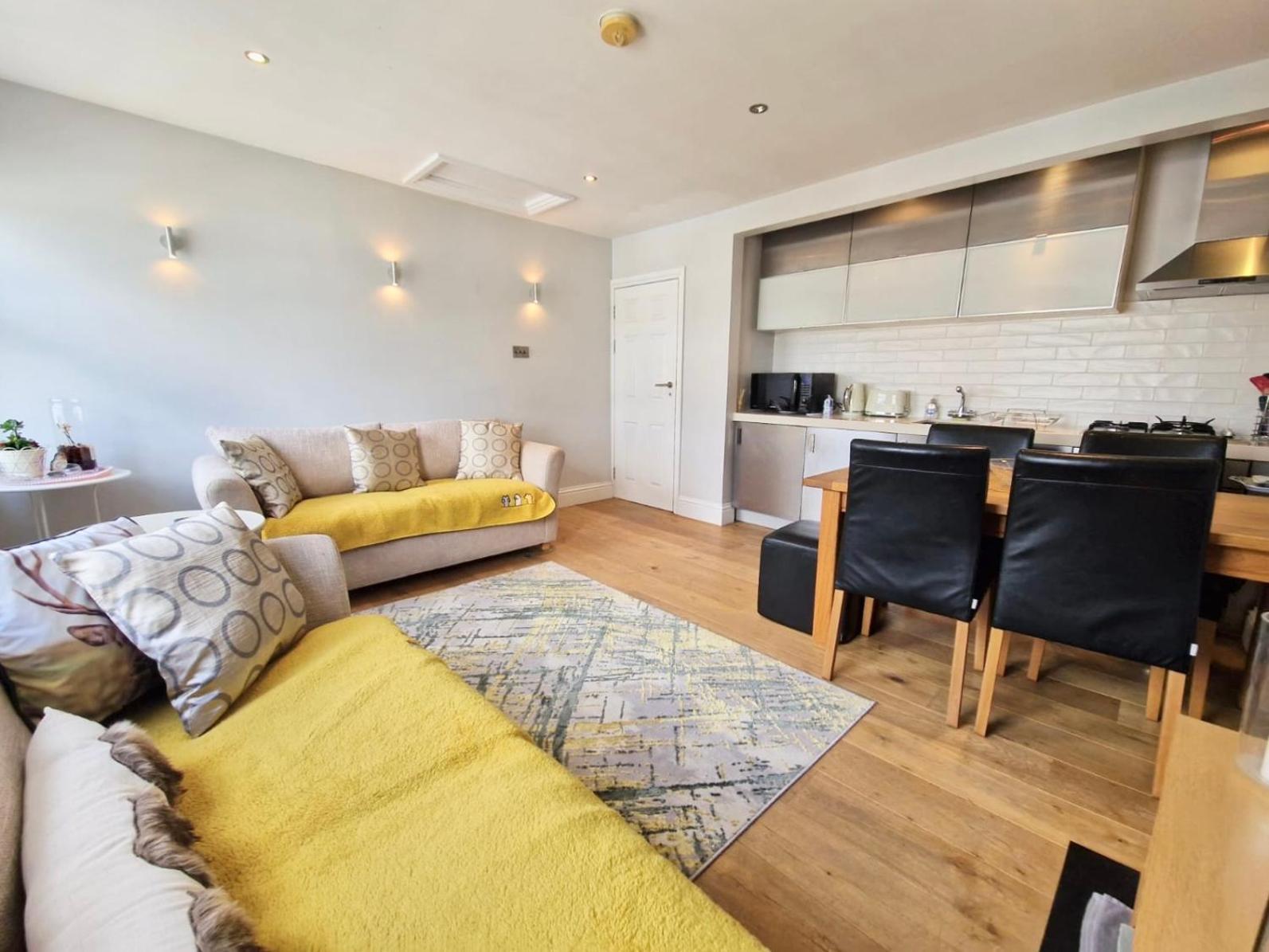Victorian Modern Two Bedrooms Flat In West Kensington With Skyline View * Londres