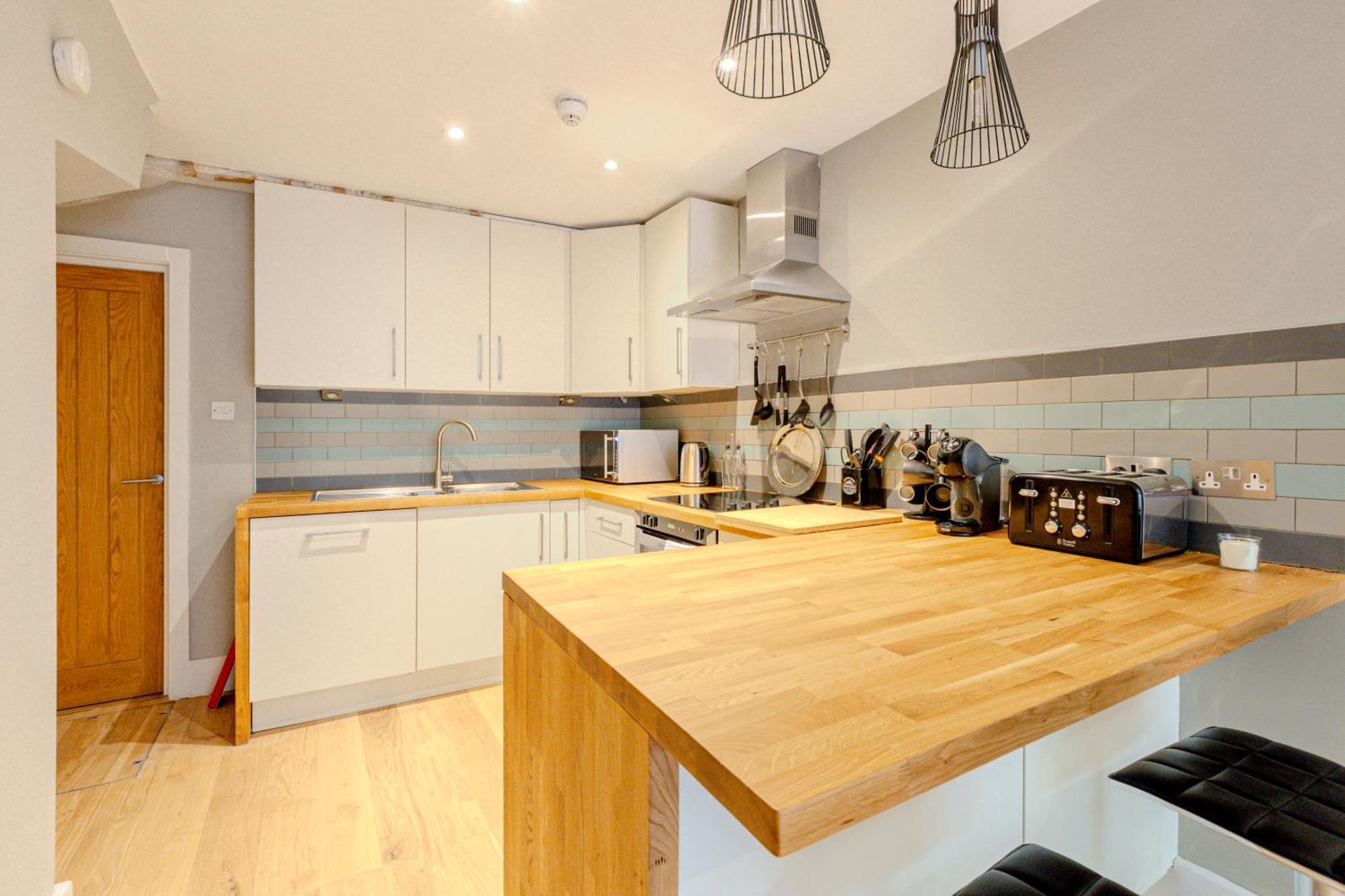 Hébergement de vacances Fantastic Multilevel 3br, Vibrant Angel, 5min Tube *