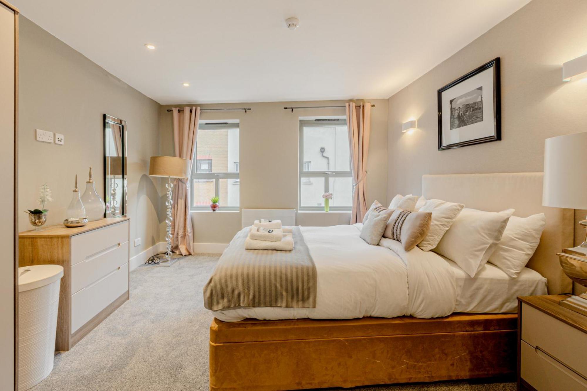 Fantastic Multilevel 3br, Vibrant Angel, 5min Tube Hébergement de vacances