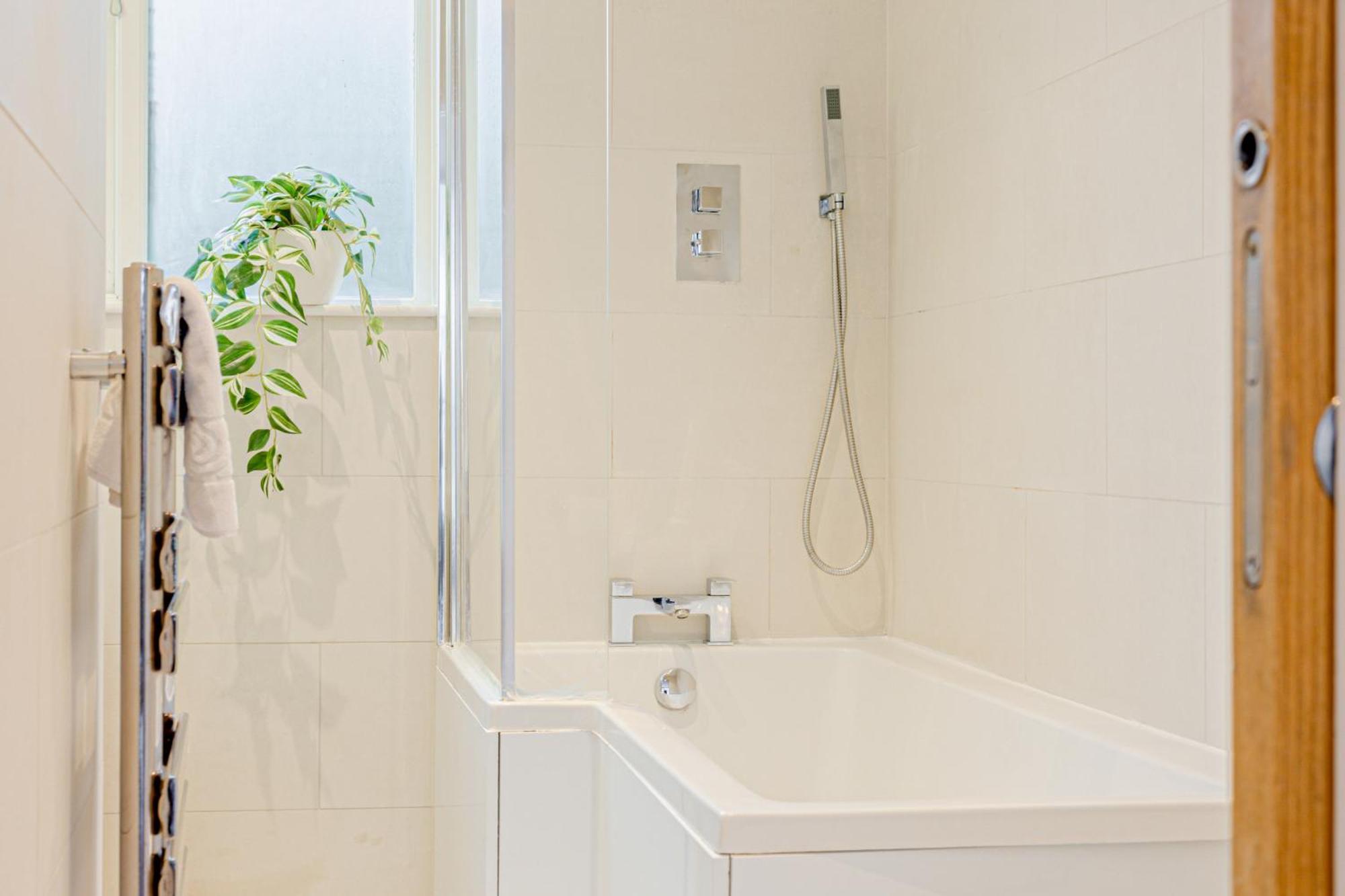 Fantastic Multilevel 3br, Vibrant Angel, 5min Tube Hébergement de vacances *