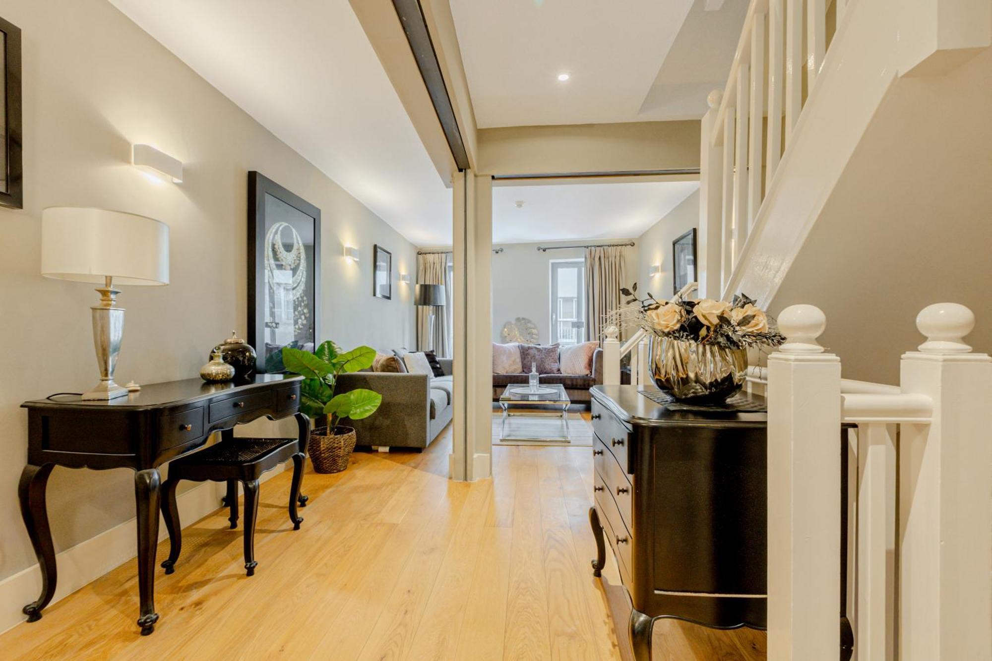 Fantastic Multilevel 3br, Vibrant Angel, 5min Tube Hébergement de vacances Londres