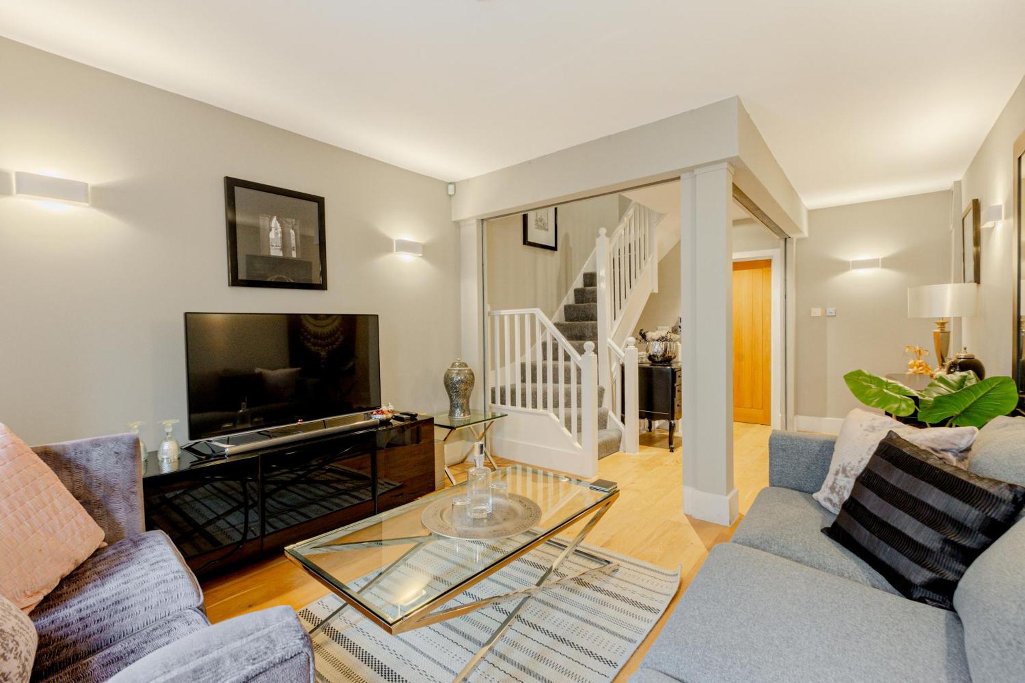 Hébergement de vacances Fantastic Multilevel 3br, Vibrant Angel, 5min Tube