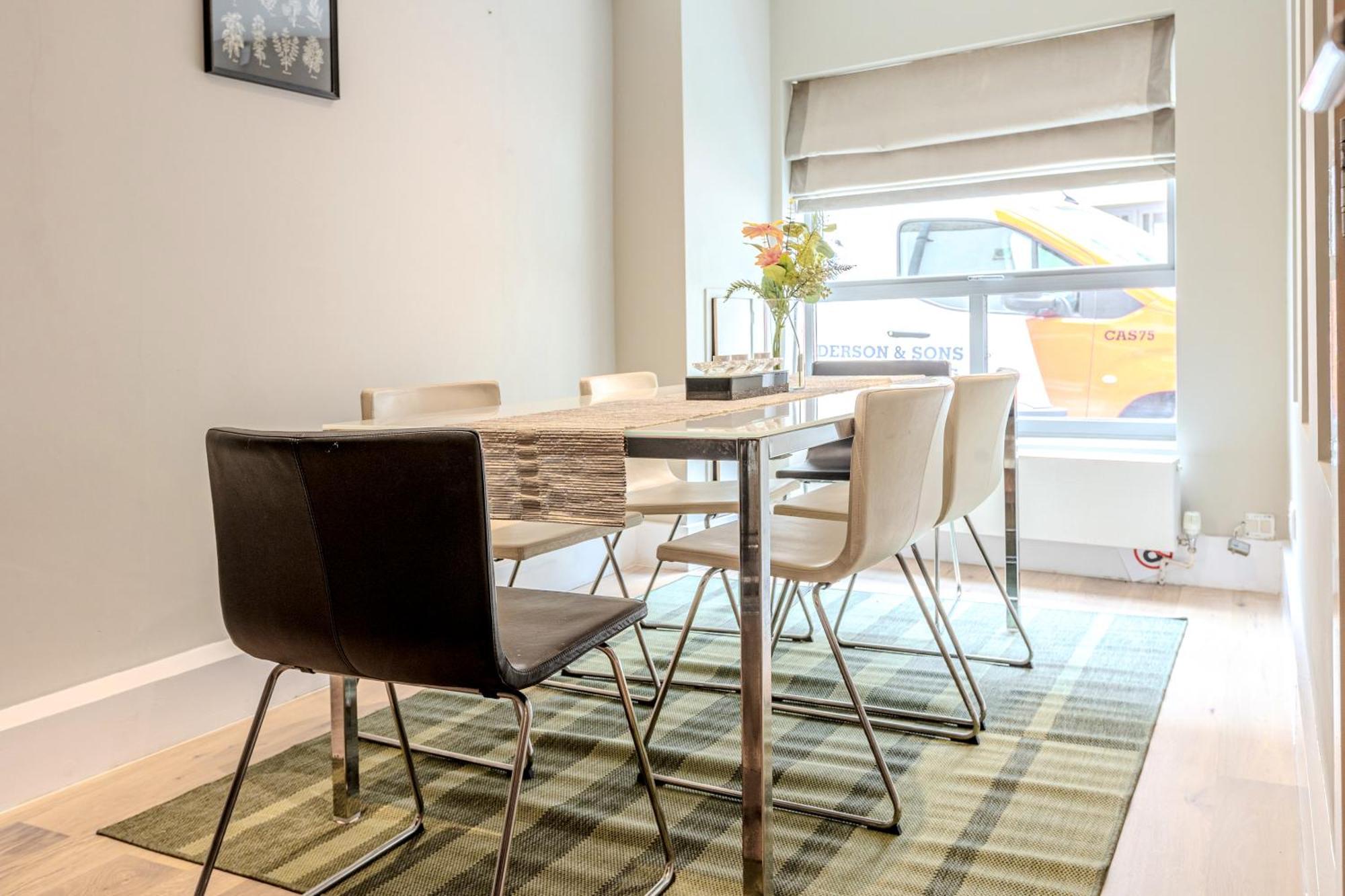 Fantastic Multilevel 3br, Vibrant Angel, 5min Tube Hébergement de vacances *
