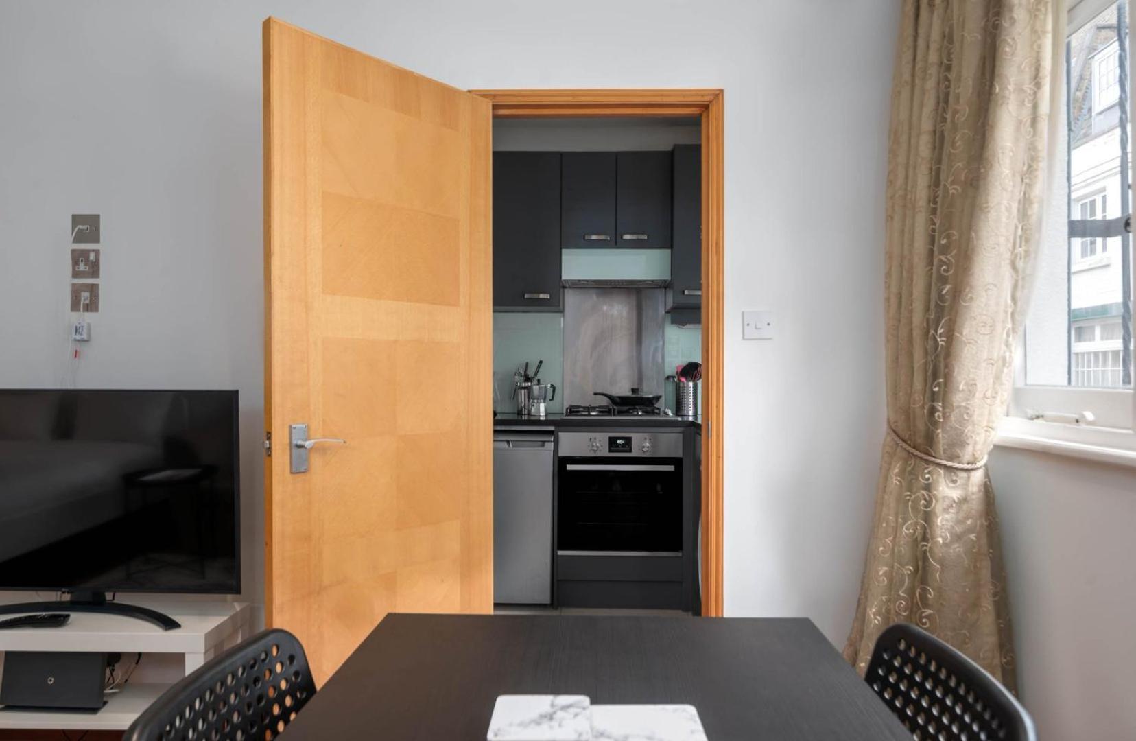 Guestready - Central Converted Mews In Bayswater Apartment London