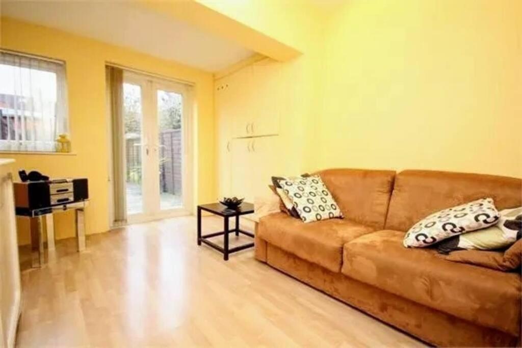 Appartement Ground Floor 3 Bedroom Flat Londres