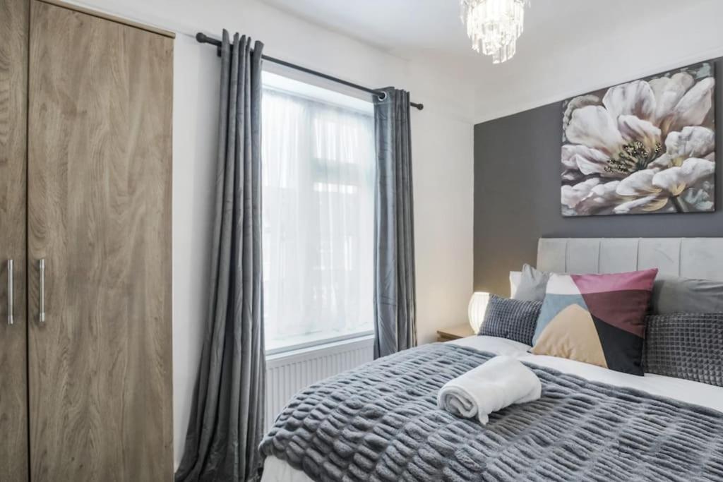 4 Bed Flat Sleeps Up To 9 Close To Brixton Appartement Londen