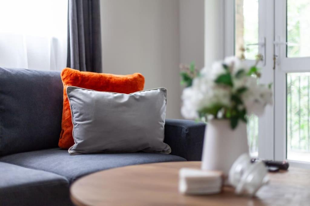 Apartamento Elegant Retreat 1-bed Near