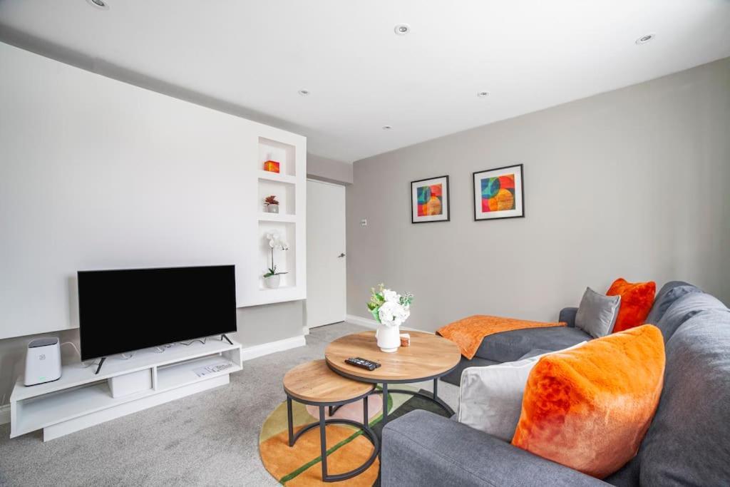 Elegant Retreat 1-bed Near Londres