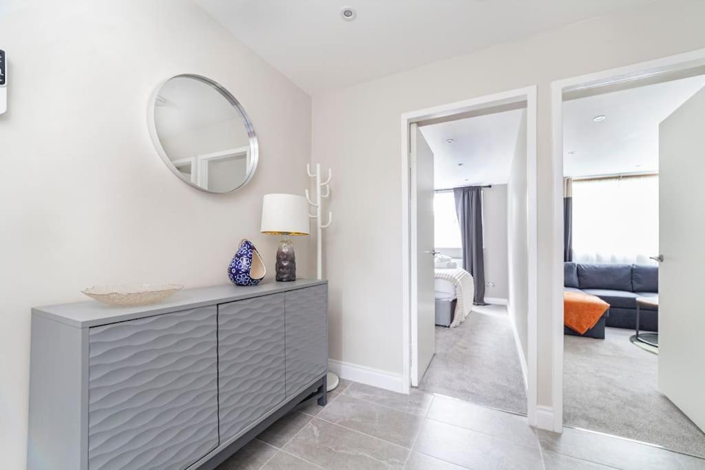Elegant Retreat 1-bed Near Apartamento Londres