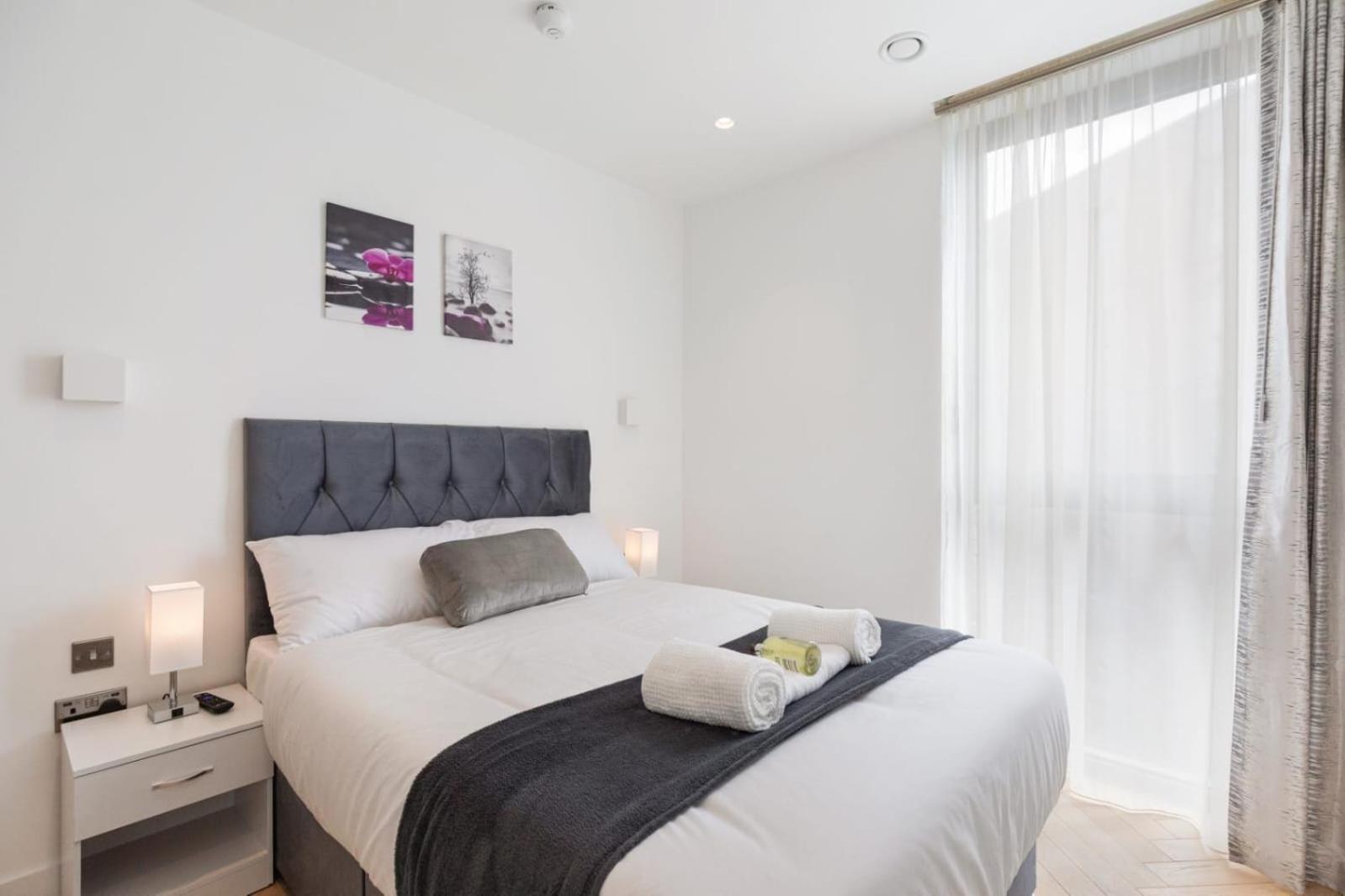 Melrose Place 7beds Free Wifi Wembley Stadium 15mins To Londen