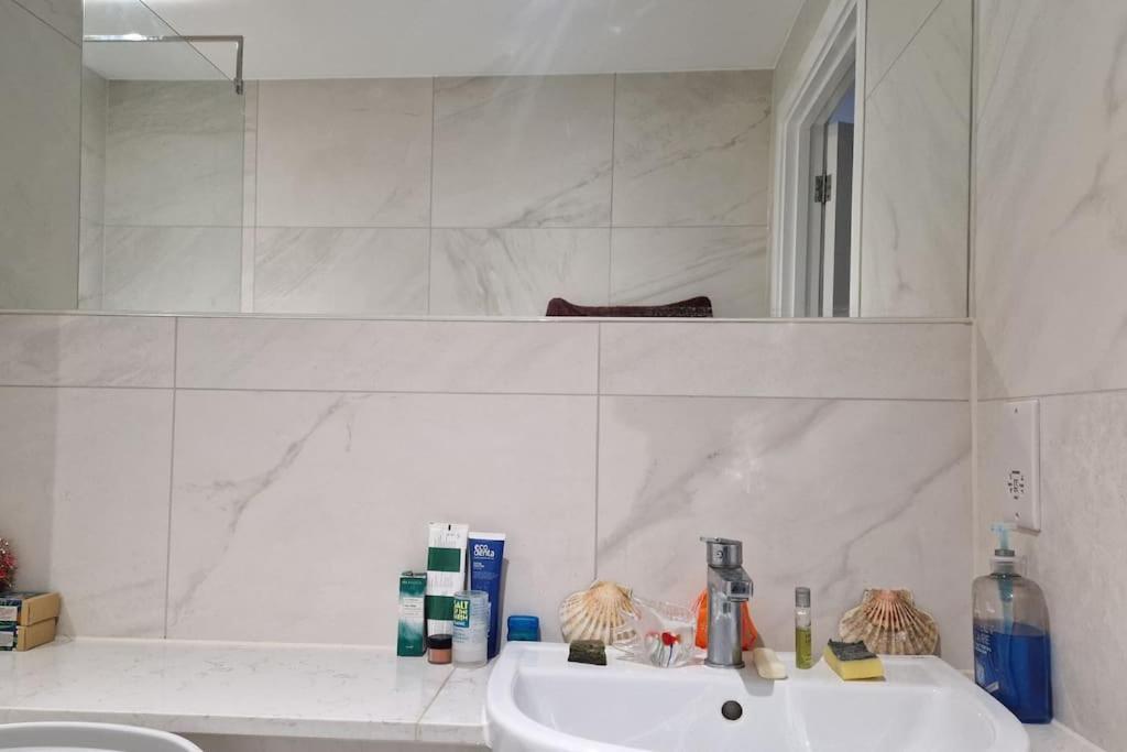 Stylish And Spacious New Flat Apartment *