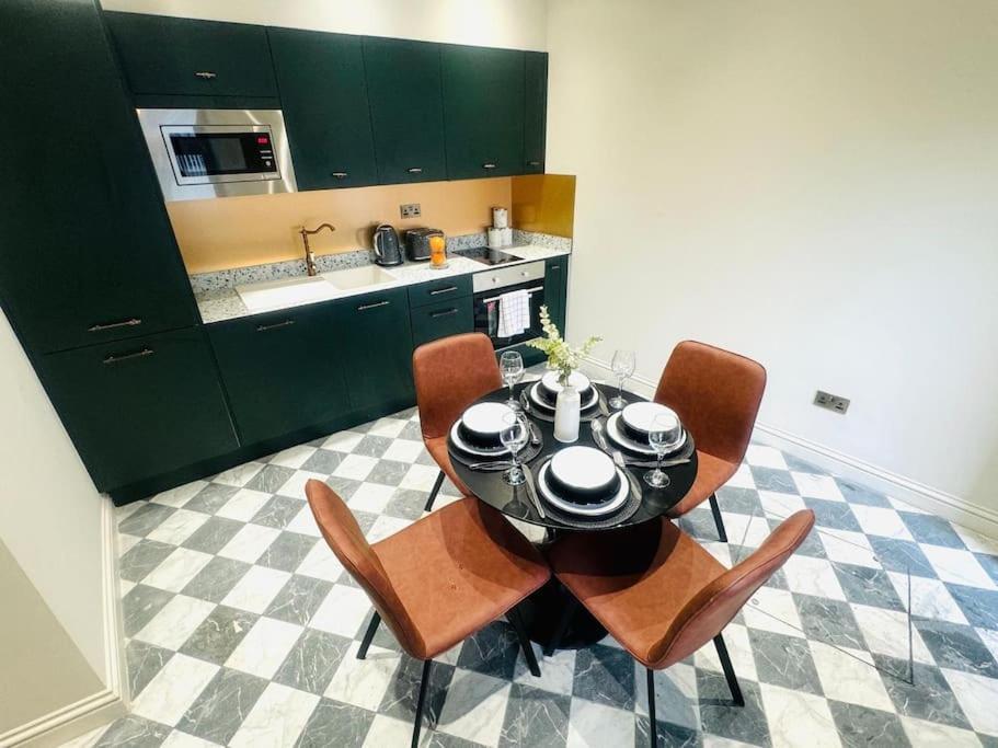 99 Ii, Key Spot, Flat E Apartamento