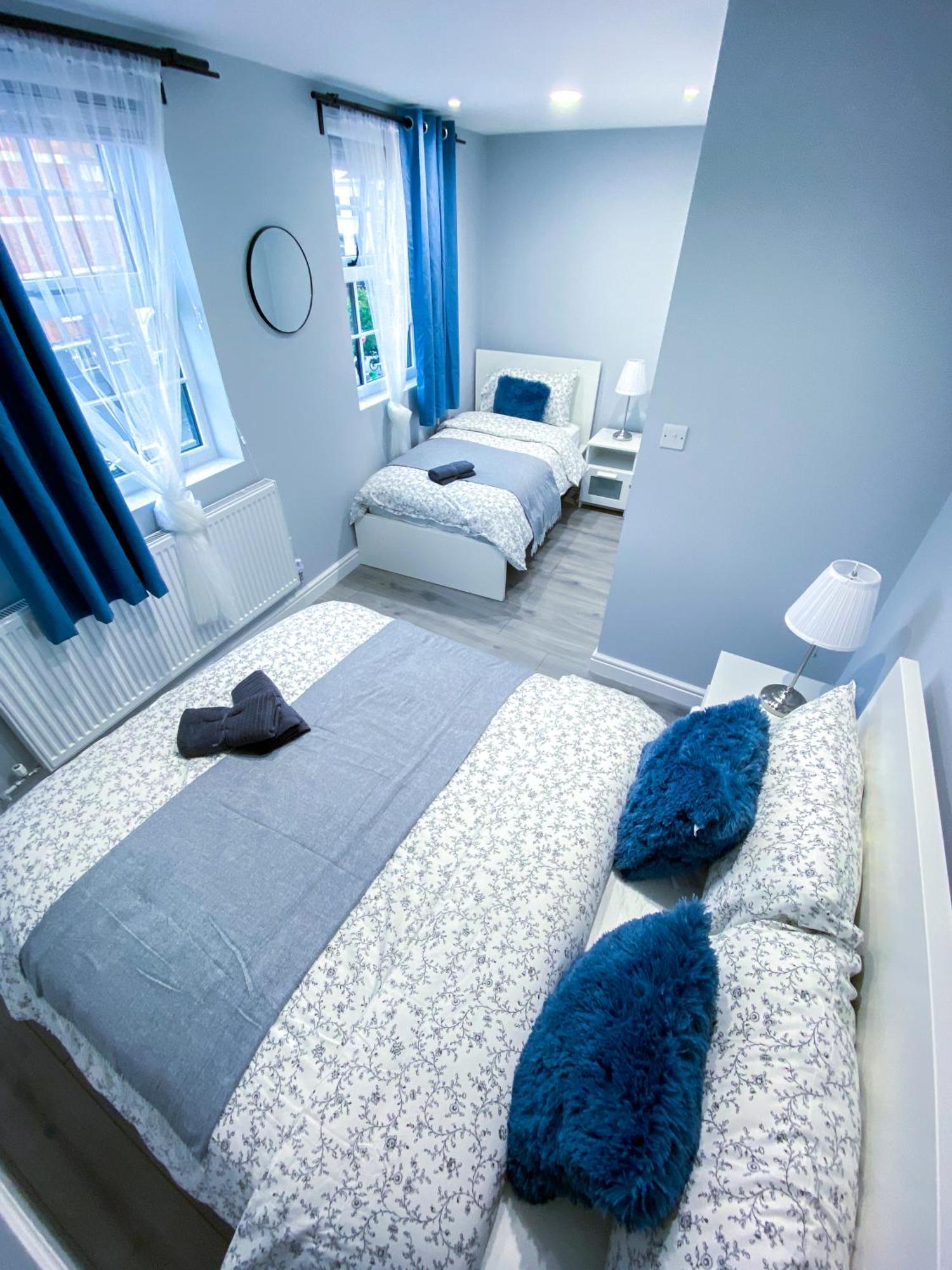 Spacious 2-bedroom Flat In - F3 Londres