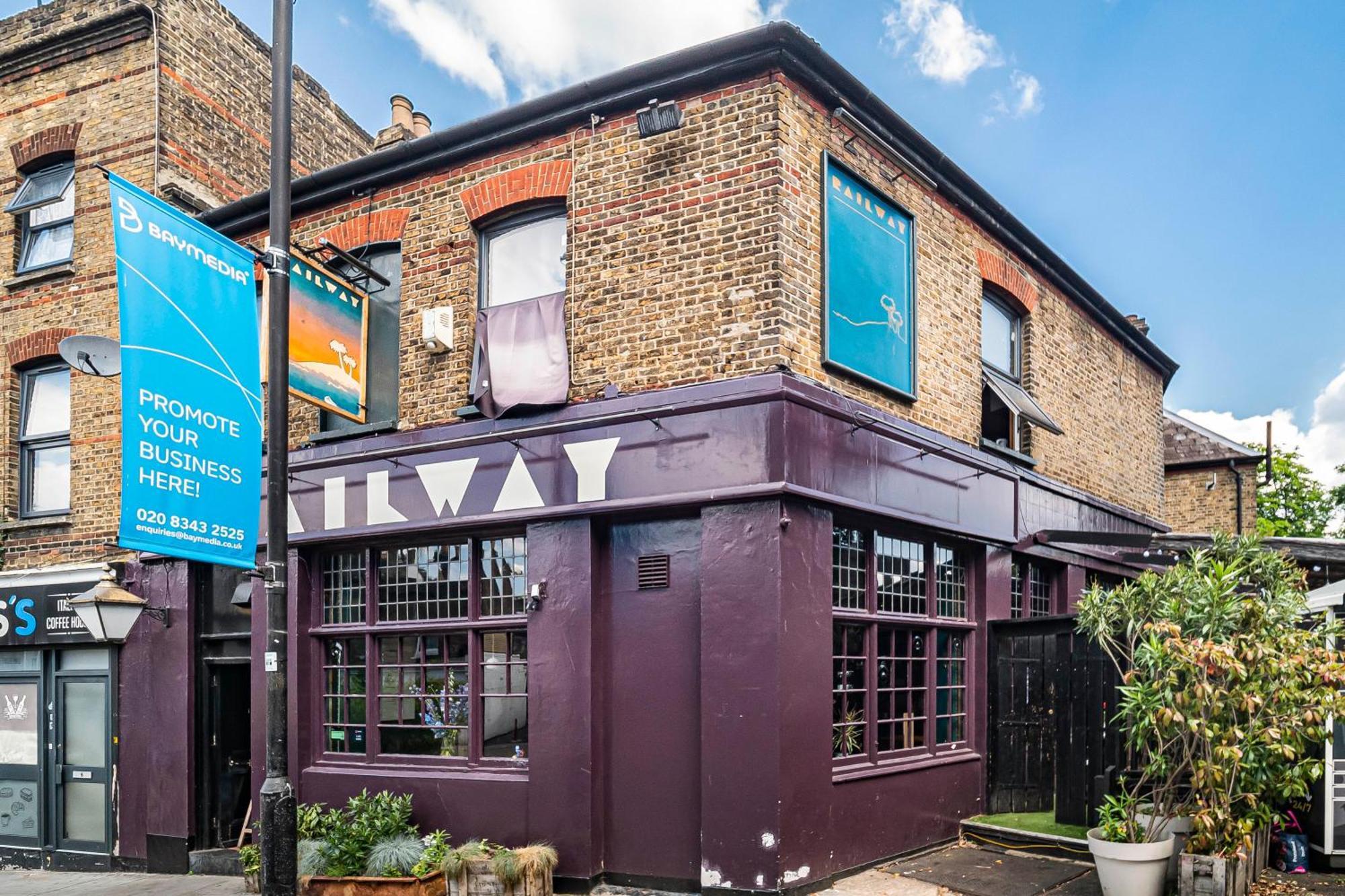 Pass The Keys Private Garden By Tulse Hill Station Apartment *