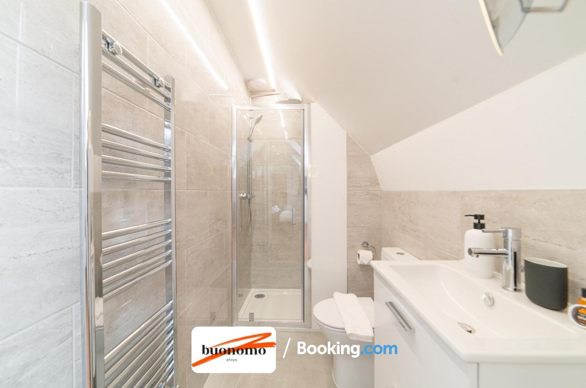 Apartment Two Bedroom At Buonomo Short Lets & Serviced