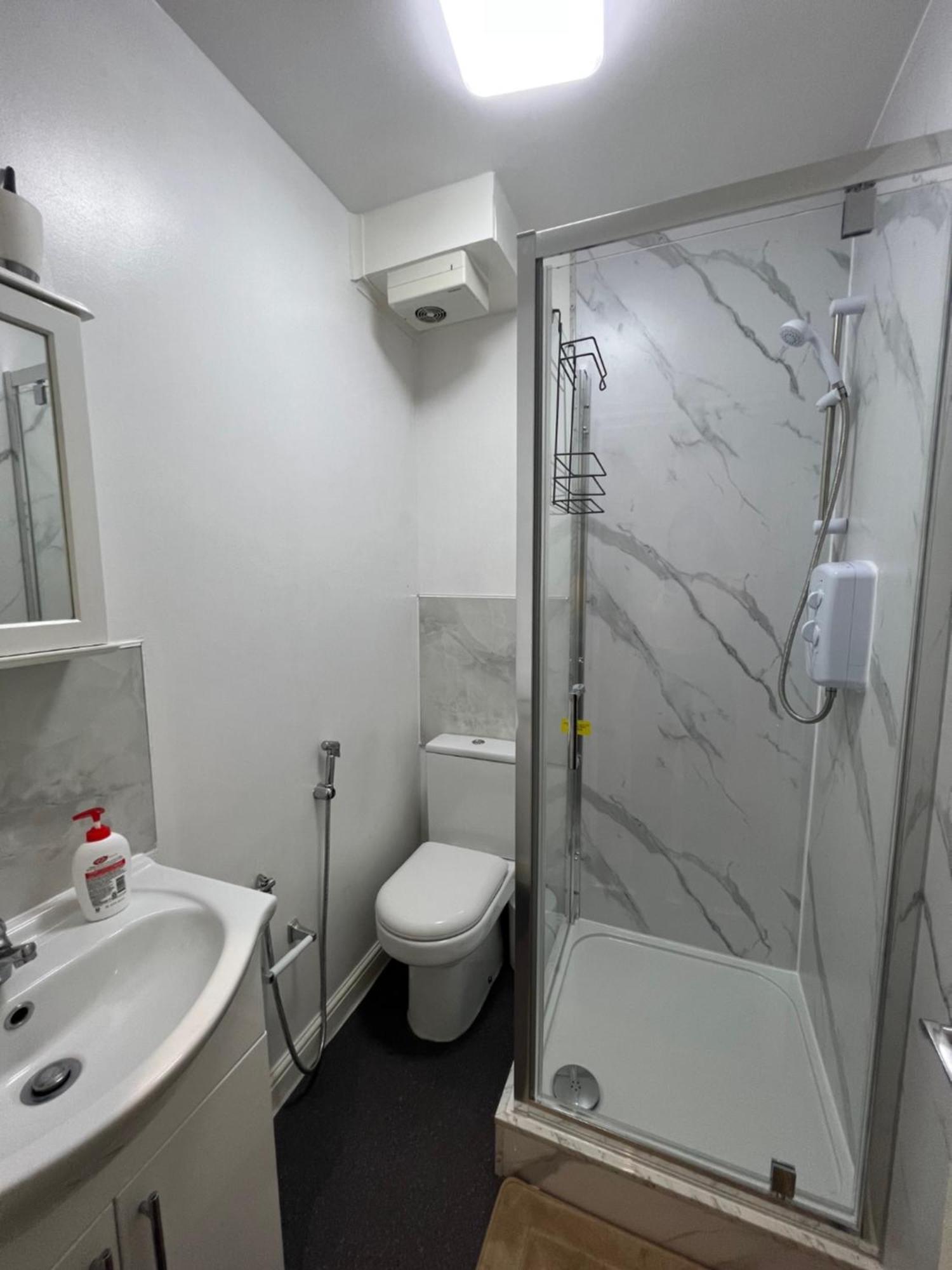 Apartamento Comfy 2 Bedroom - Finchley Road, Londres
