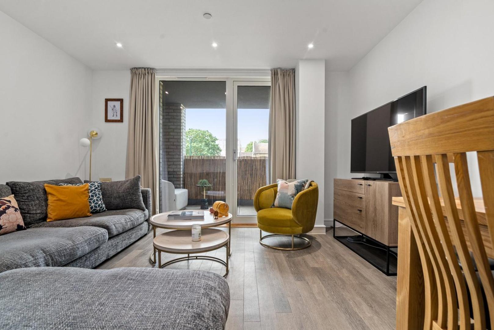 Guestready - A Modern Gem In Acton *