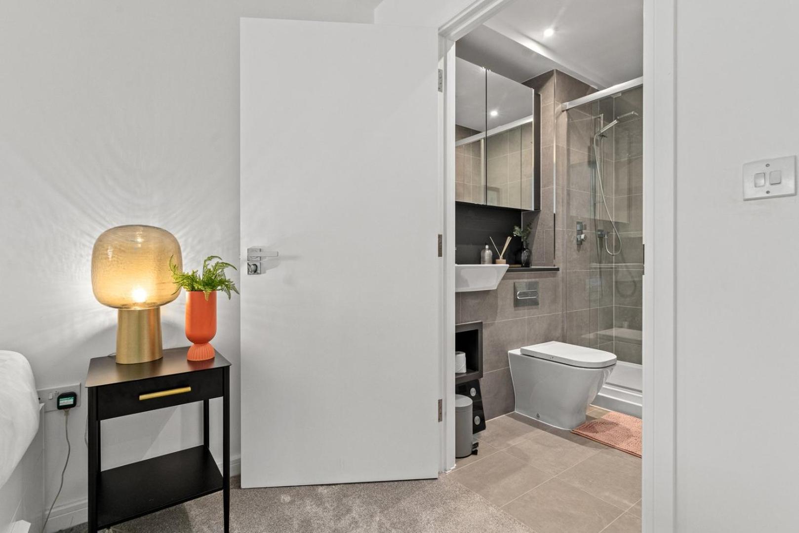 Guestready - A Modern Gem In Acton Appartement *