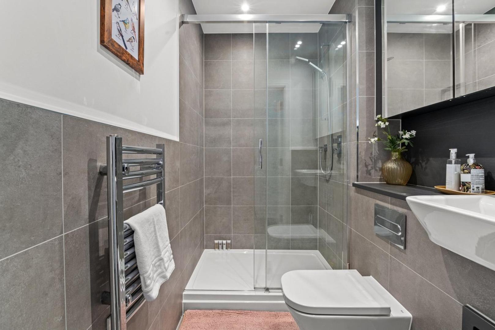 Guestready - A Modern Gem In Acton Londres