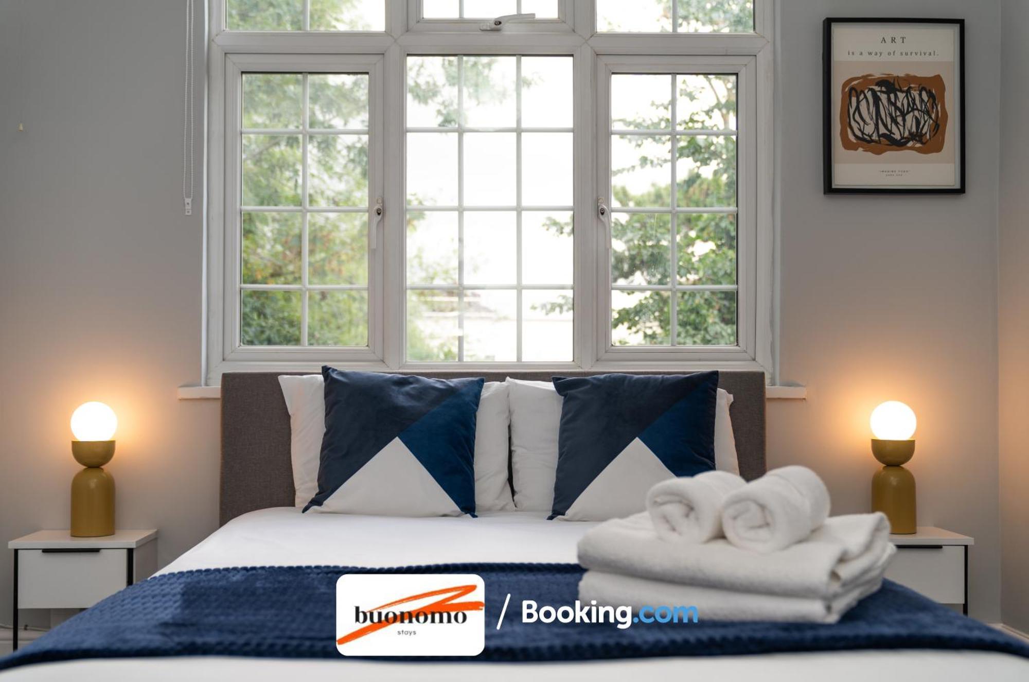 Apartamento Two Bedroom By Buonomo Short Lets & Serviced With Balcony Londres