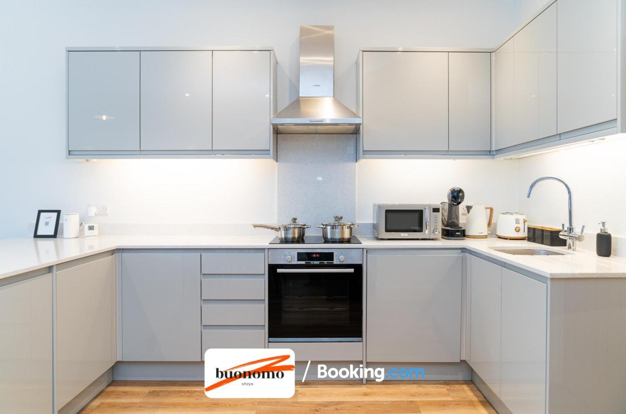 Apartment Two Bedroom At Buonomo Short Lets & Serviced Close To Wimbledon Tennis Courts