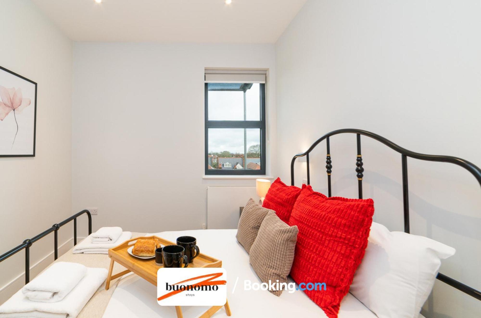Two Bedroom At Buonomo Short Lets & Serviced Close To Wimbledon Tennis Courts London