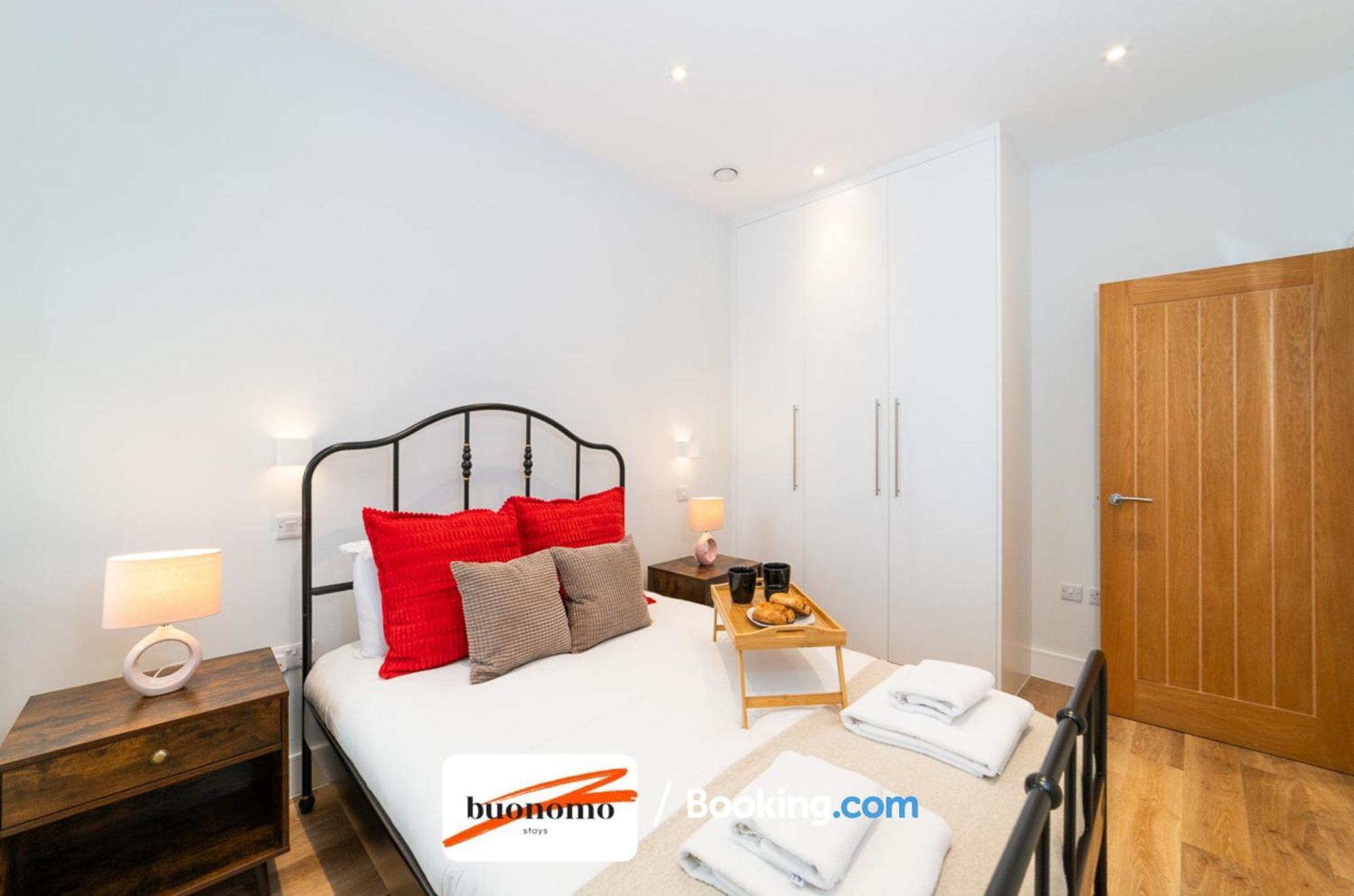 Apartment Two Bedroom At Buonomo Short Lets & Serviced Close To Wimbledon Tennis Courts