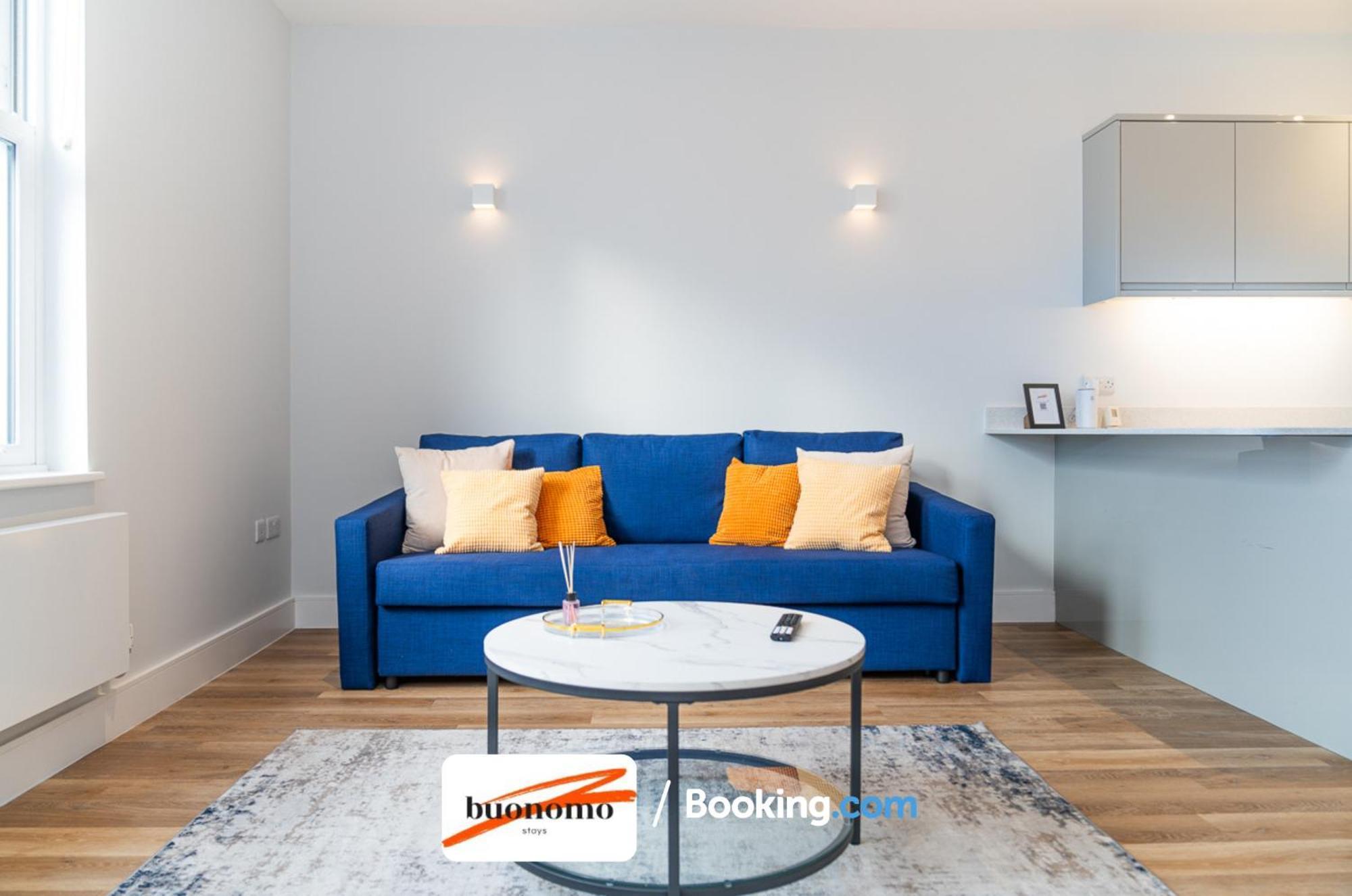 Two Bedroom At Buonomo Short Lets & Serviced Close To Wimbledon Tennis Courts London