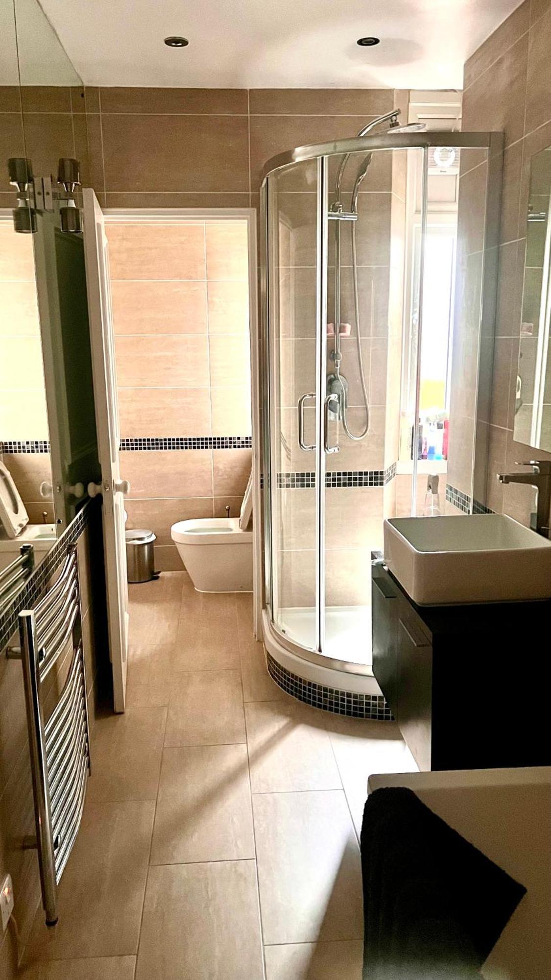 Knightsbridge One Bedroom Flat