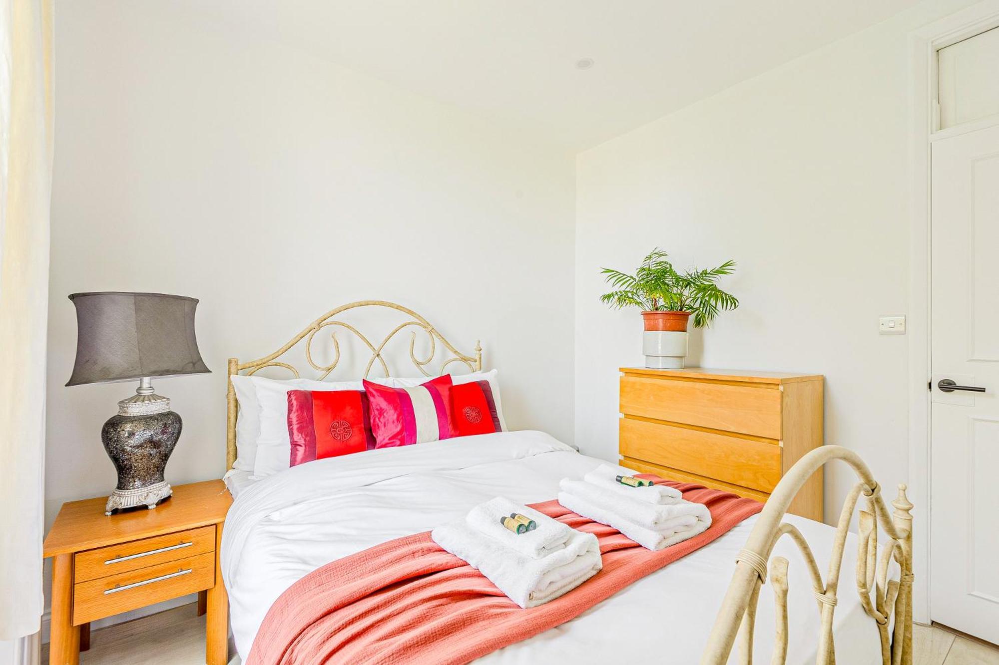 Unique Modern 2br Flat, 1 Min To S Hampstead St Apartamento Londres