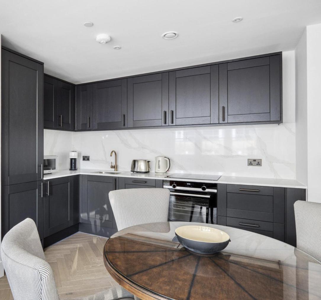 Impeccable 2-bed In Appartement Londres