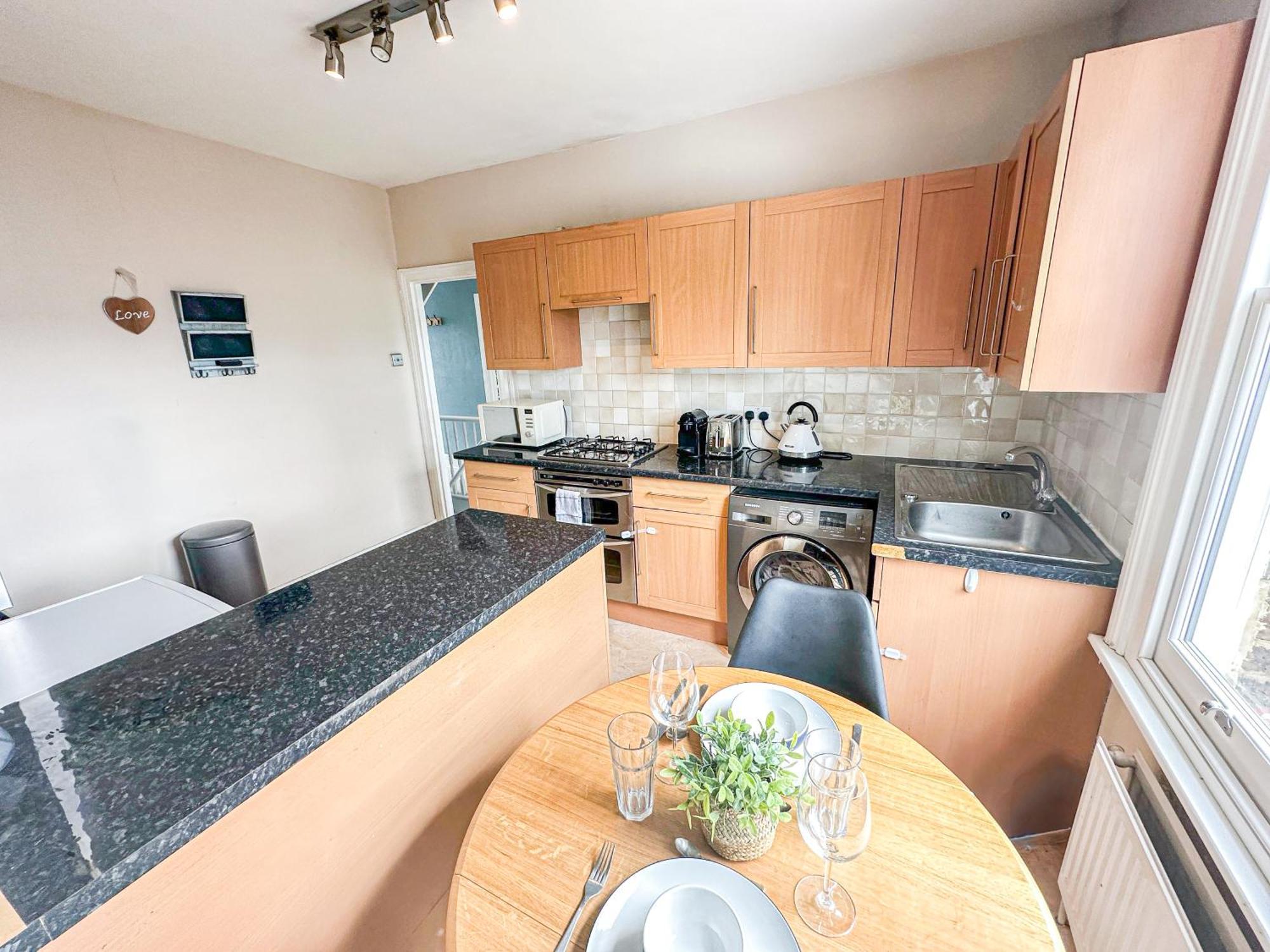 Stylish 1-bed Flat In Willesden With Private Patio Appartement
