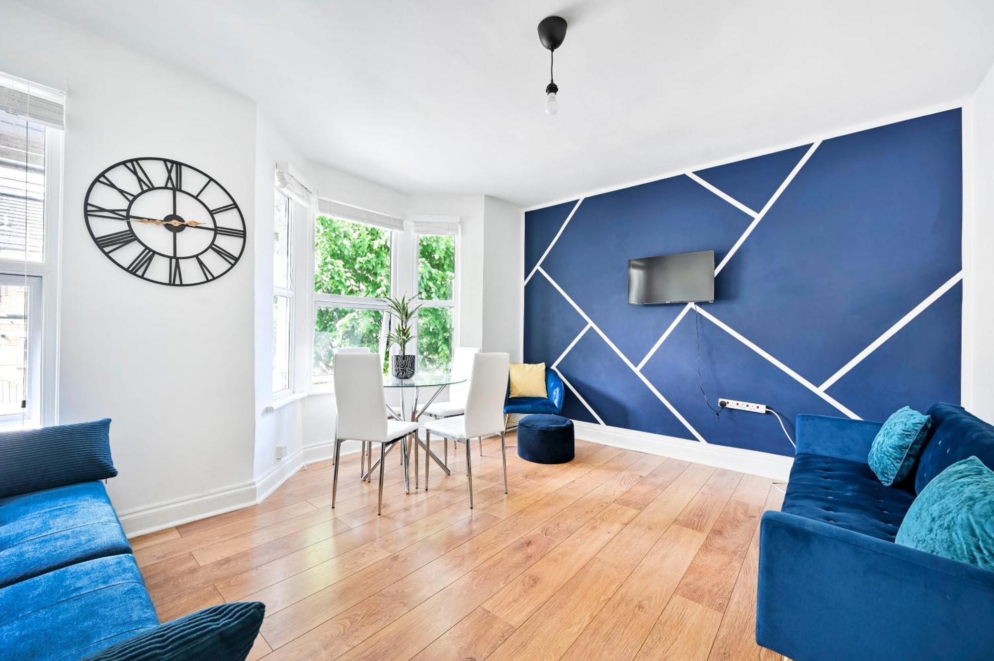 Appartement 2-bed, Sleeps 8 In Leyton E10, Near Stratford Londres